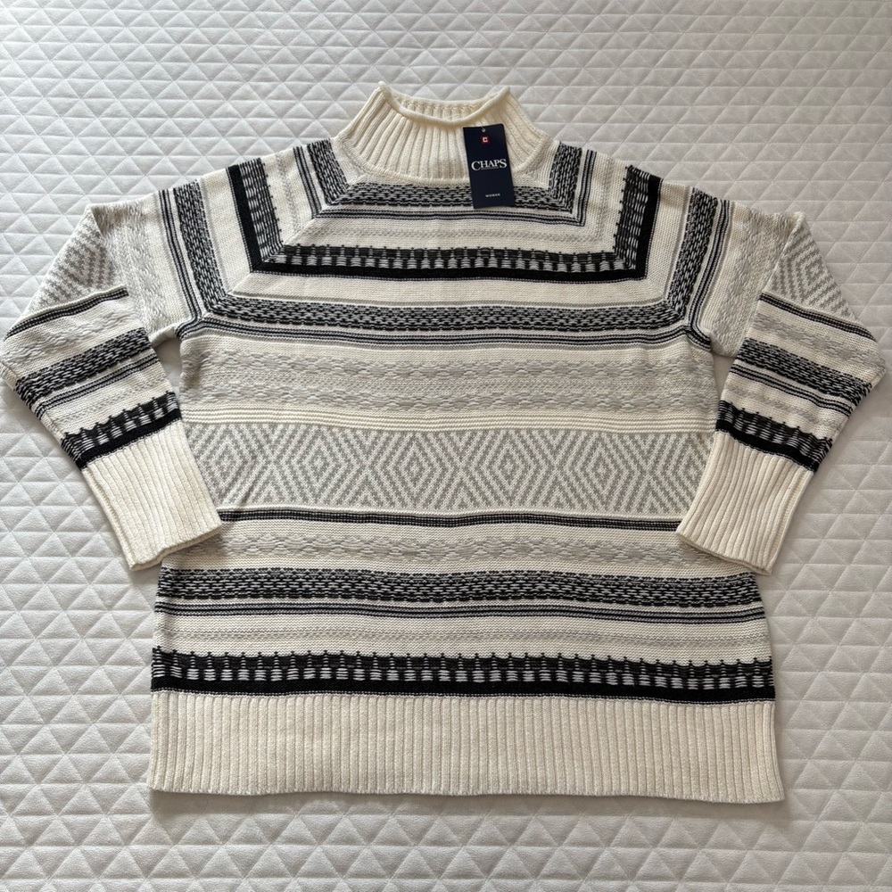 NWT Champs Sweater Women’s 1X Mock Roll Back Neck Grey White Black Aztec Print